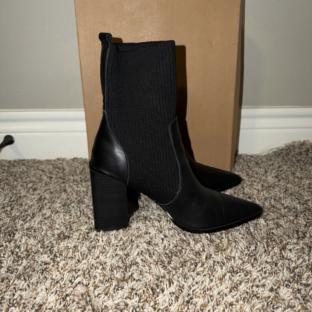 Steve Madden Black Ankle Boots- Women’s 8.5